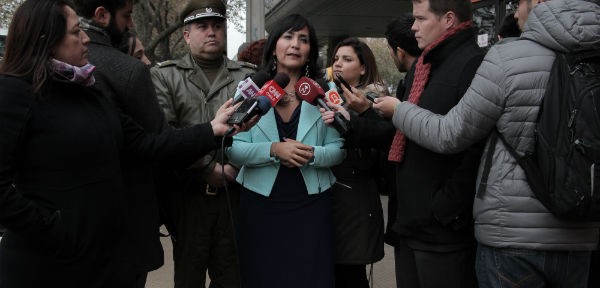Ministra Paola Tapia anunciando aumento de fiscalización por evasión en Transantiago