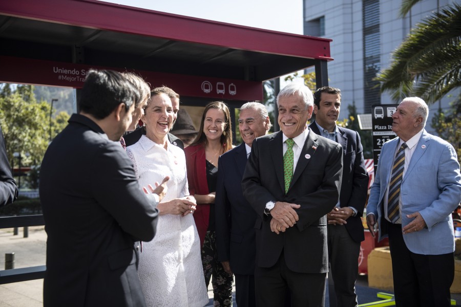 Presidente Piñera junto a Ministra Hutt en lanzamiento de Red