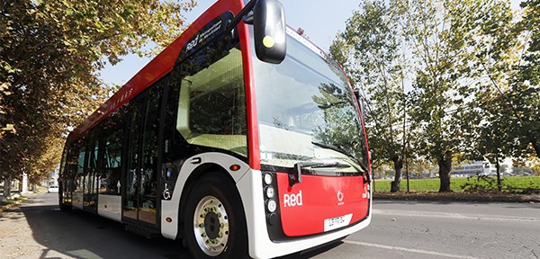 Primer bus-tranvía eléctrico llega a Chile y consolida nuestro país como laboratorio mundial de nuevas tecnologías