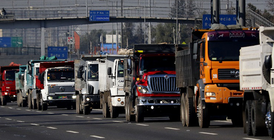 Gobierno celebra aprobación de proyecto de ley que permite una operación más eficiente de camiones tolva en las ciudades