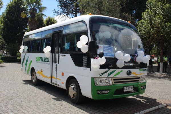 Bus de transporte rural en Santa Juana