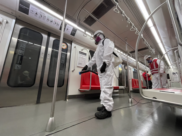Quinta ronda de sanitización en trenes de Metro de Santiago