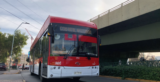 Red implementará cambios en 12 servicios de buses del Gran Santiago
