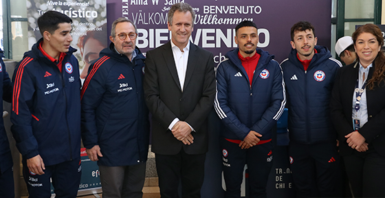 Futsal: Selección Chilena de Futsal recibe los buenos deseos del ministro de Transportes y Telecomunicaciones